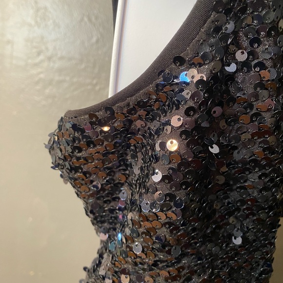 CALVIN KLIEN Black Sleeveless Sequin Cowl  Neck Top - Picture 7 of 15